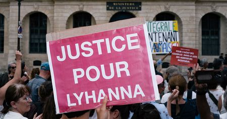 Francja wstrząśnięta po śmierci 11-latki. Nadano priorytet tysiącu spraw o pedofilię