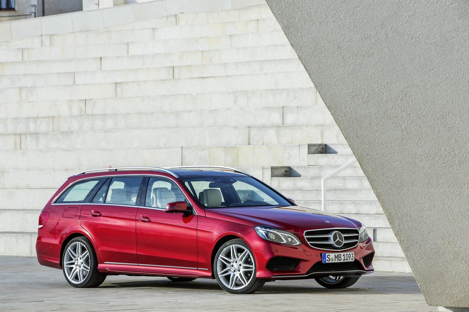 2014 Mercedes-Benz Klasy E [galeria] 53