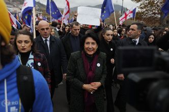 Nad krajem zawisło widmo Putina. "Nikt nie zmusi narodu do życia w kajdanach"