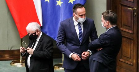 Ustawa wiatrakowa wraca do Sejmu. PiS pójdzie na rękę ziobrystom