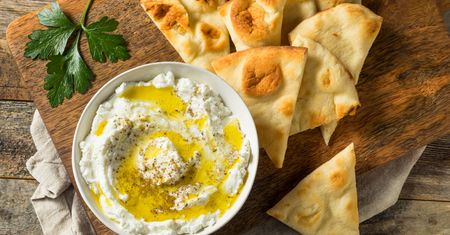Labneh – jak zrobić pyszny ser z jogurtu?