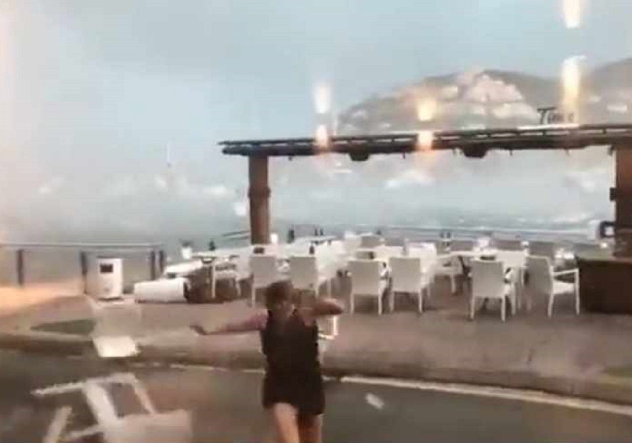 Potężna burza na Majorce. Turyści uciekali w popłochu