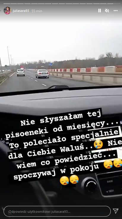 Julia "Sara" Jaroszewska dedykuje zmarłemu Arturowi "Walusiowi" Walczakowi piosenkę