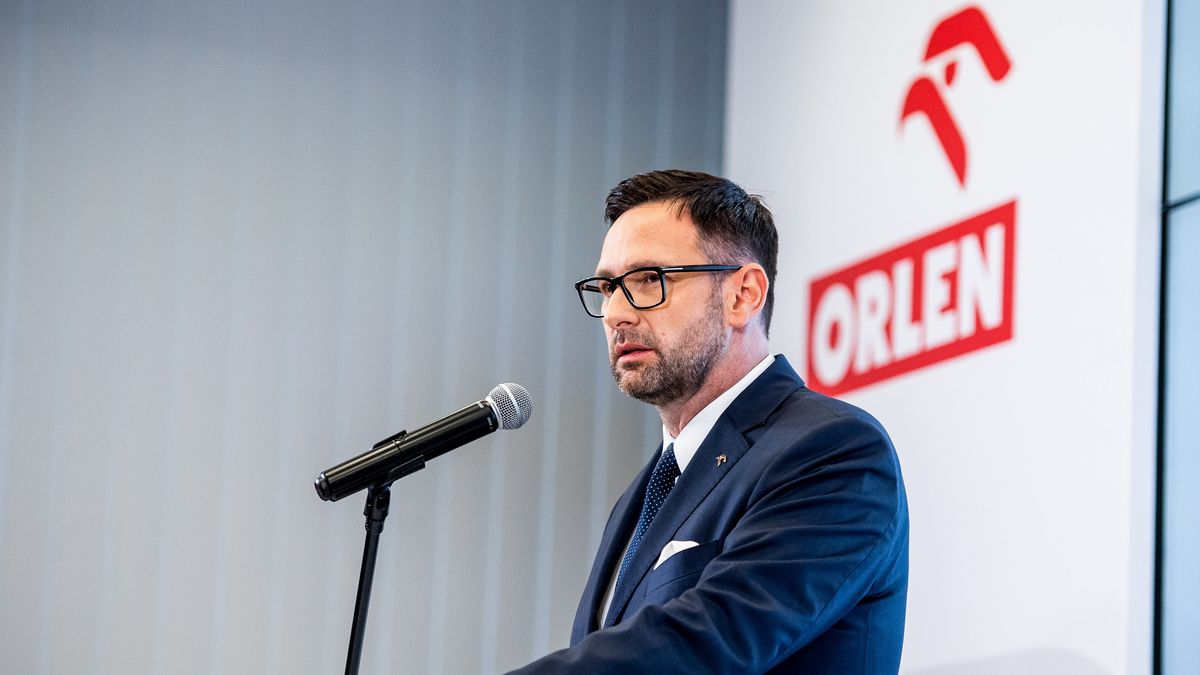 President of PKN Orlen Daniel Obajtek seen speaking to the
GDANSK, POLAND - 2022/08/01: President of PKN Orlen Daniel Obajtek seen speaking to the crowd during the press conference on the merger of PKN Orlen and Lotos. The merger of PKN Orlen and Grupa Lotos was carried out by transferring all the assets of Grupa Lotos, including all rights and obligations (assets and liabilities) of Grupa Lotos - the acquired company, to the acquiring company, while increasing the company's share capital by issuing merger shares that will be issued to the shareholders of Grupa Lotos. In connection with the merger, the share capital of PKN Orlen was increased from PLN 534 million zloty up to the amount of PLN 783 million zloty. (Photo by Mateusz Slodkowski/SOPA Images/LightRocket via Getty Images)
SOPA Images
assets and liabilities, daniel obajtek, grupa lotos, grupa lotos - the acquired company, pkn orlen, transferring