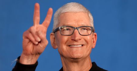 Tim Cook otrzymał premię. Ile dostał? Kwota wgniata w fotel