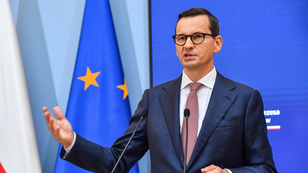 Warszawa, 24.08.2023. Premier Mateusz Morawiecki podczas wypowiedzi dla mediów po zakończonym posiedzeniu Rady Ministrów, 24 bm. w siedzibie KPRM w Warszawie. Rząd przyjął projekt ustawy budżetowej na 2024 r. (jm) PAP/Radek Pietruszka