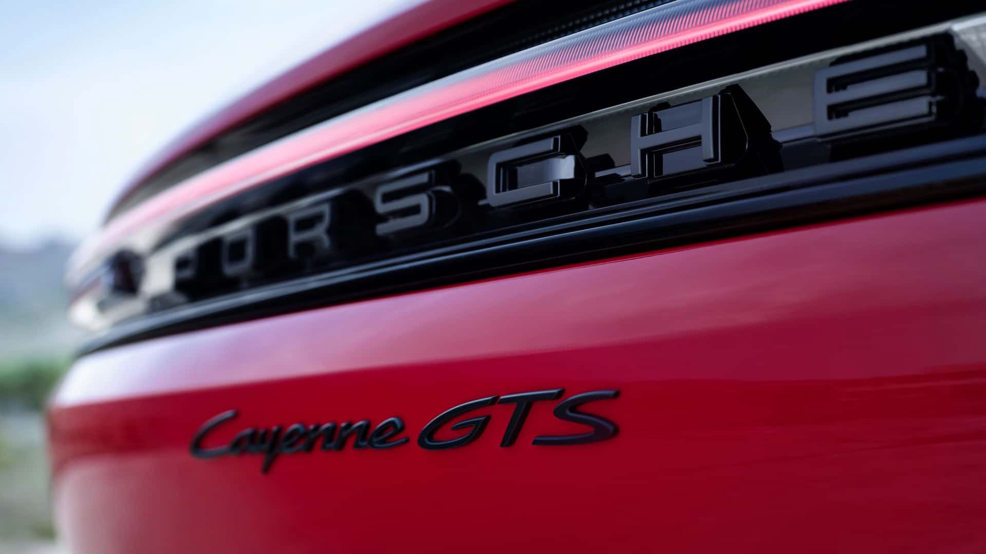 Porsche Cayenne GTS (2024)