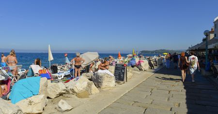 Słoweńskie wybrzeże wciąż gorące. Morze i plaże pełne turystów