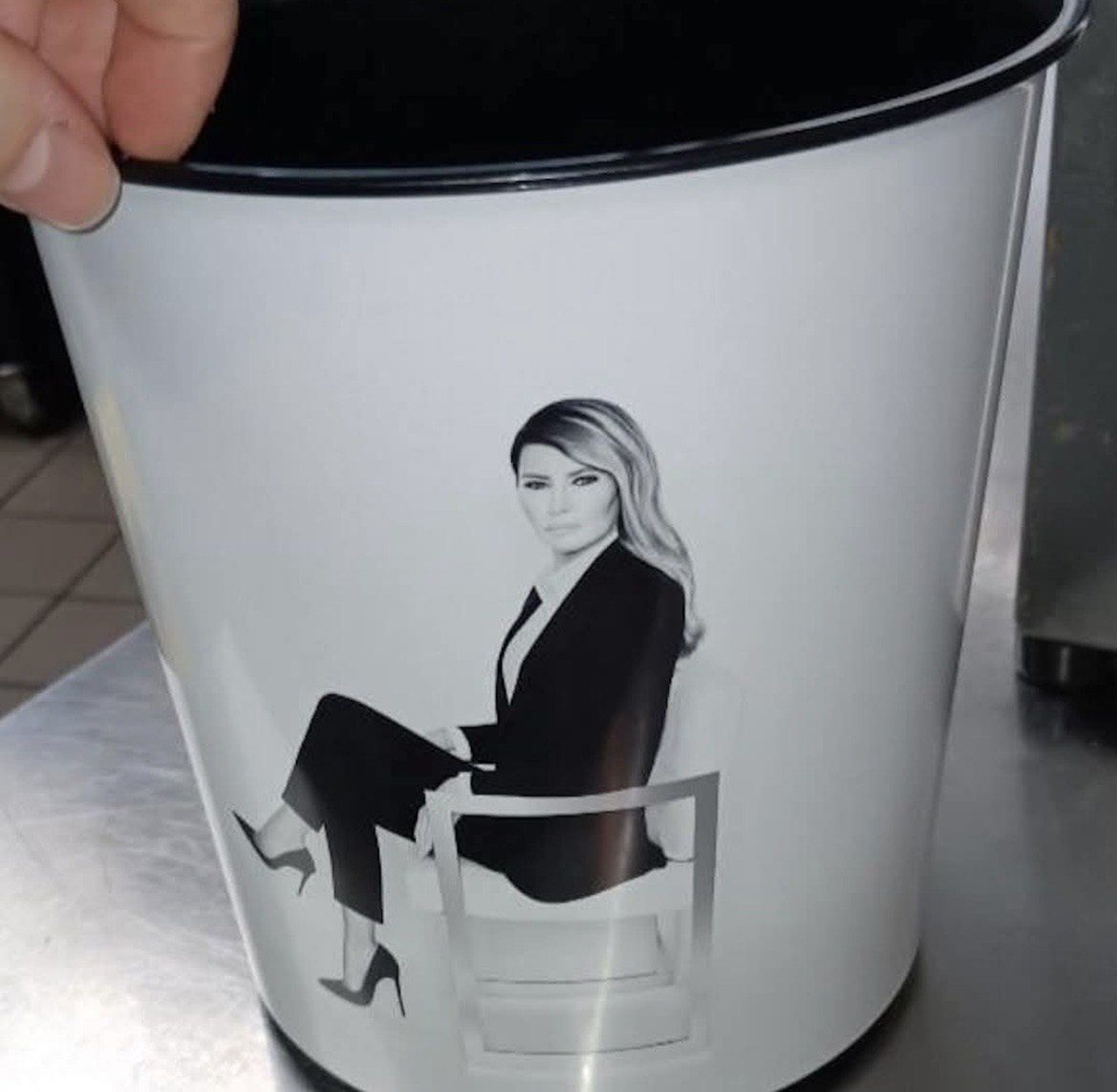 Kubełek na popcorn Melanii Trump