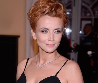 Katarzyna Zielińska w bikini wypoczywa w swoim ogrodzie