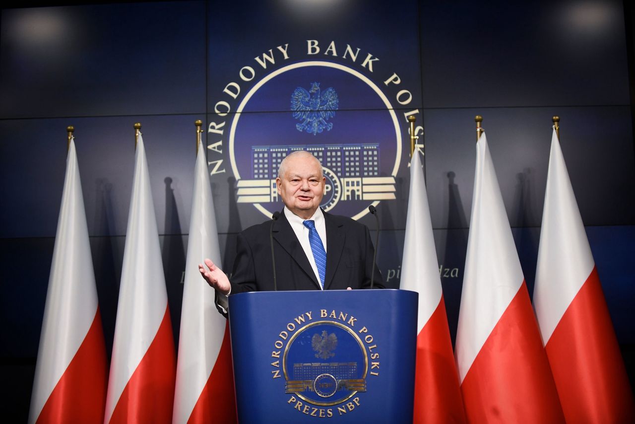 NBP szuka stażystów. Oferuje "wszechstronny rozwój i konsultacje z ekspertami"