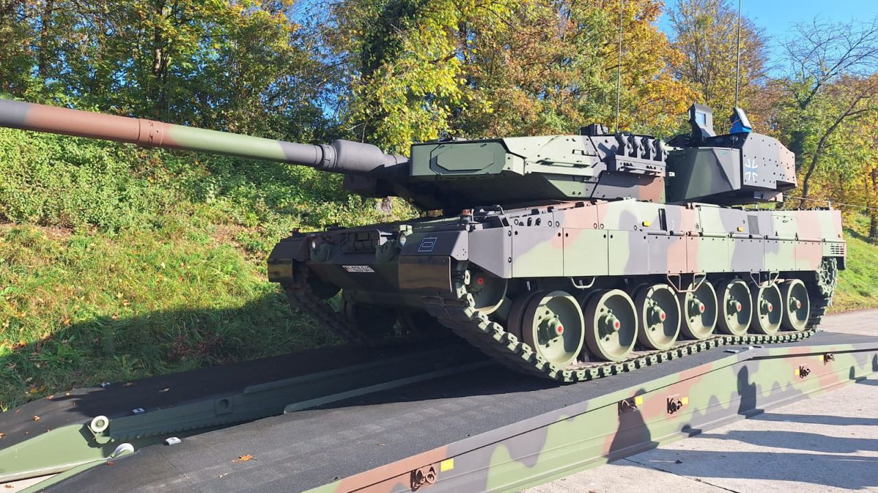 Niemcy mają pierwszego gotowego Leoparda 2A7A1 z Trophy