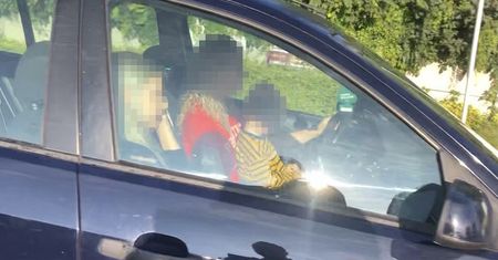 Matka kierowała autem z dzieckiem na kolanach. Wymusiła pierwszeństwo przejazdu