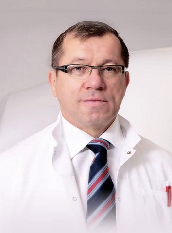 Prof. Mirosław Ząbek stosuję nowatorską terapię genową.
