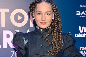 Urodziła bliźnięta. Mówi o pierwszych latach. "Trauma goni traumę"