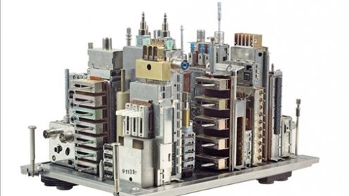 Zobacz miasta wykonane z podzespołów komputerowych 1