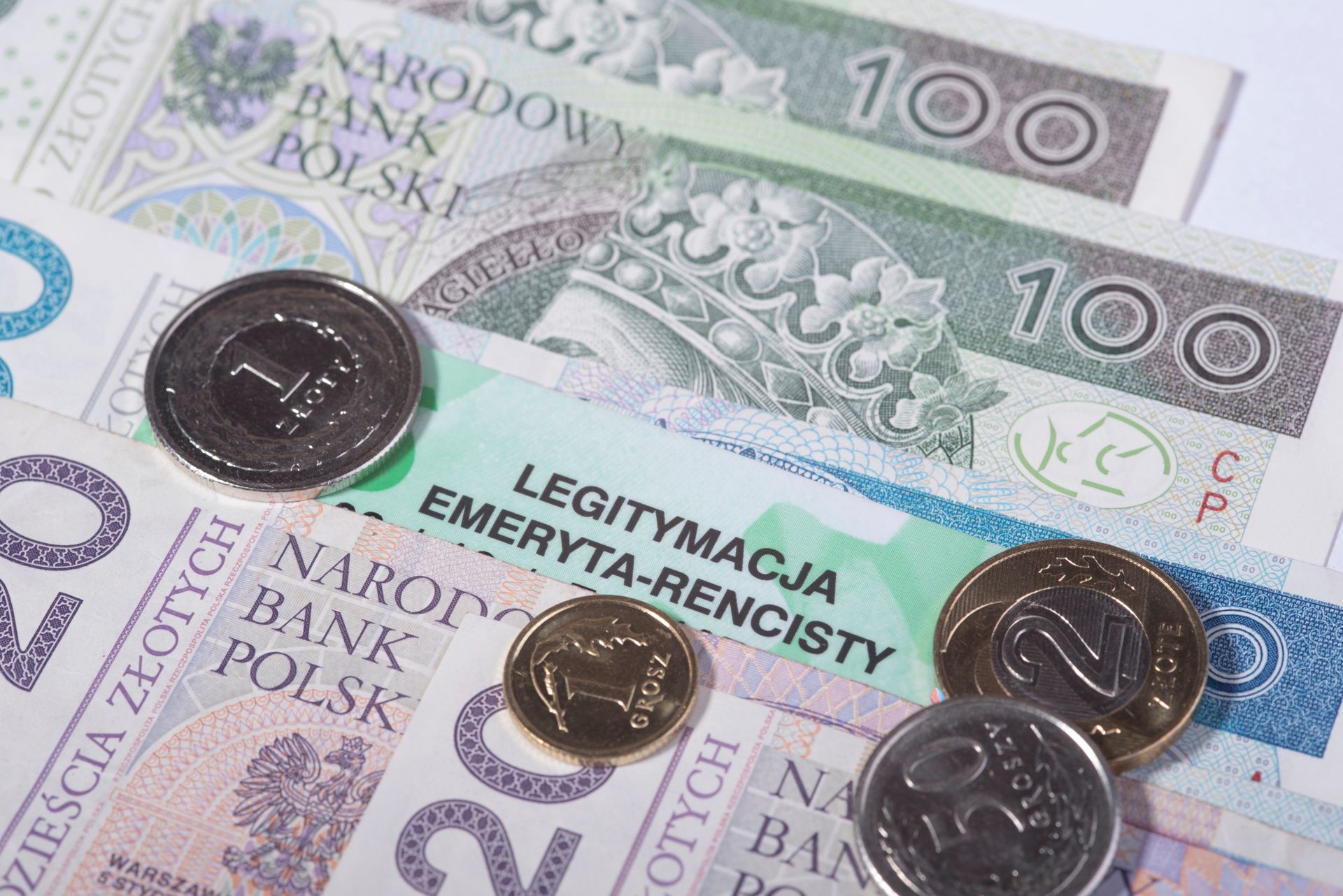 Rząd zwiększa fundusz na czternastki i trzynastki emerytalne