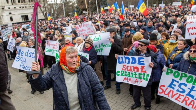 Останніми місяцями у Молдові відбувається багато протестів - люди незадоволені цінами на електроенергію, але є і мовні суперечки