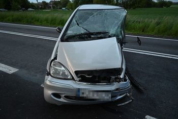 Wypadek na skrzyżowaniu. Trzy osoby trafiły do szpitala