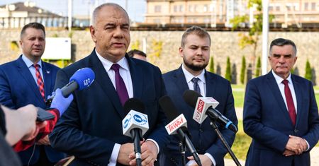 Wicepremier Jacek Sasin idzie na kwarantannę