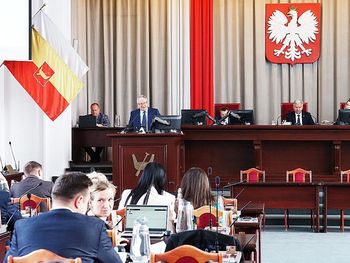 Ile łodzianie zapłacą za śmieci? Podwyżka przegłosowana