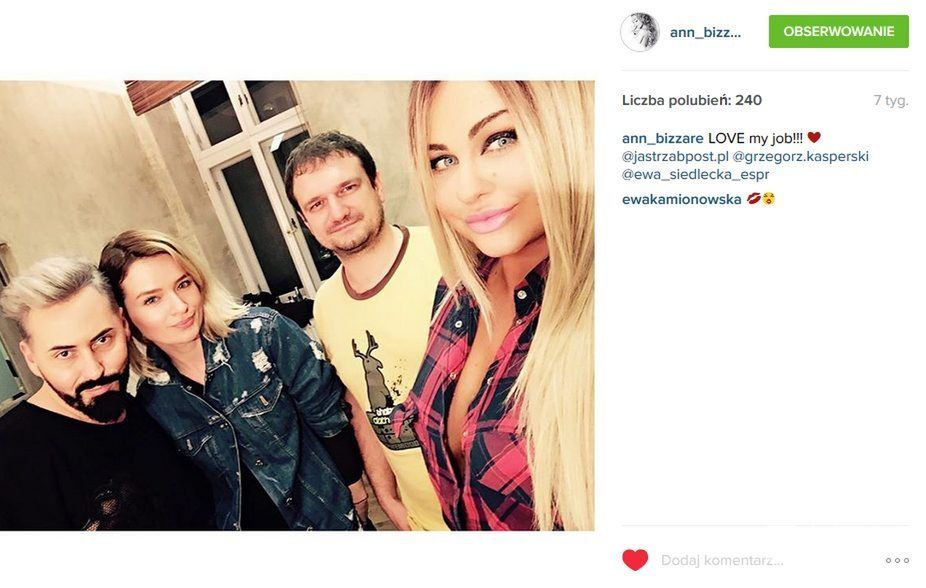 Ania Szubert podczas sesji makijażowej z Grzegorzem Kasperskim (pierwszy z lewej) i ekipą Jastrząb Post: Ewą Kamionowską (Jastrząb LOOK) i Marcinem Adamskim (wideo) (fot. Instagram)