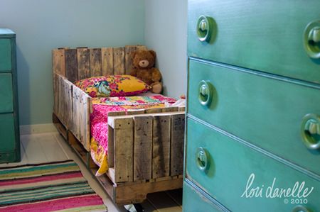 Toddler Pallet Bed