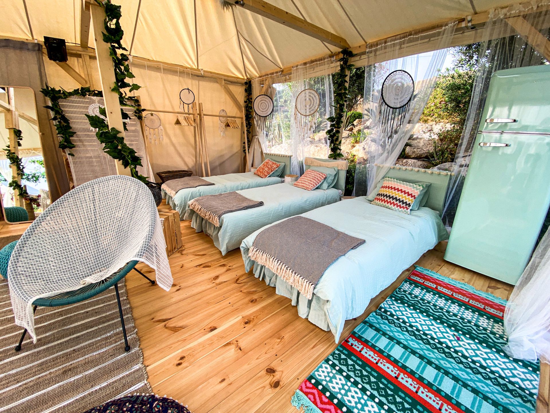 40 kontra 20 - glamping