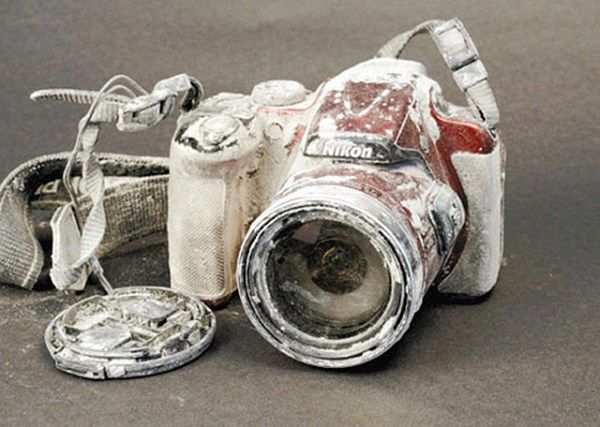 Nikon naprawił aparat ofiary wybuchu wulkanu