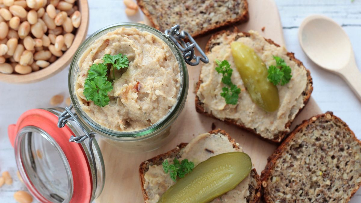 Wegański smalec z fasoli- Pyszności, źródło: Adobe Stock