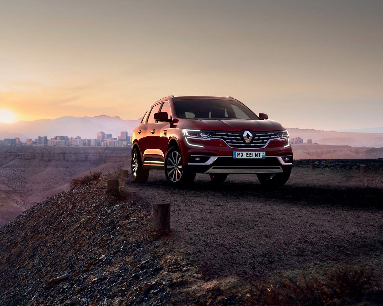 Renault Koleos przeszło facelifting. Zyskało nowe silniki i lepsze wyposażenie