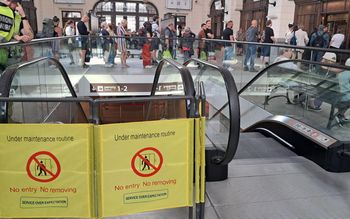 "Wstyd". Tak wygląda Dworzec Główny w Gdańsku w szczycie sezonu