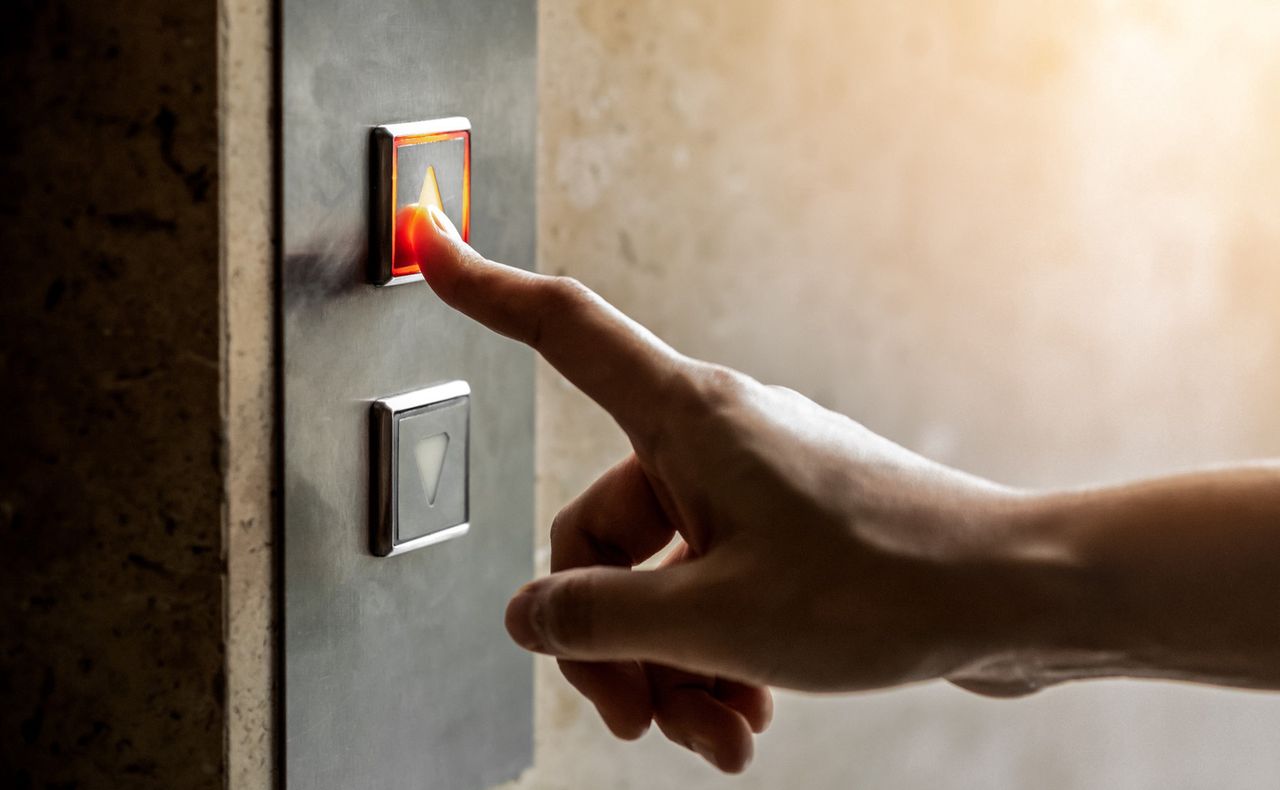 When using the elevator, you need to press the appropriate button.