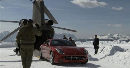 Ferrari FF leci na stok helikopterem [wideo]