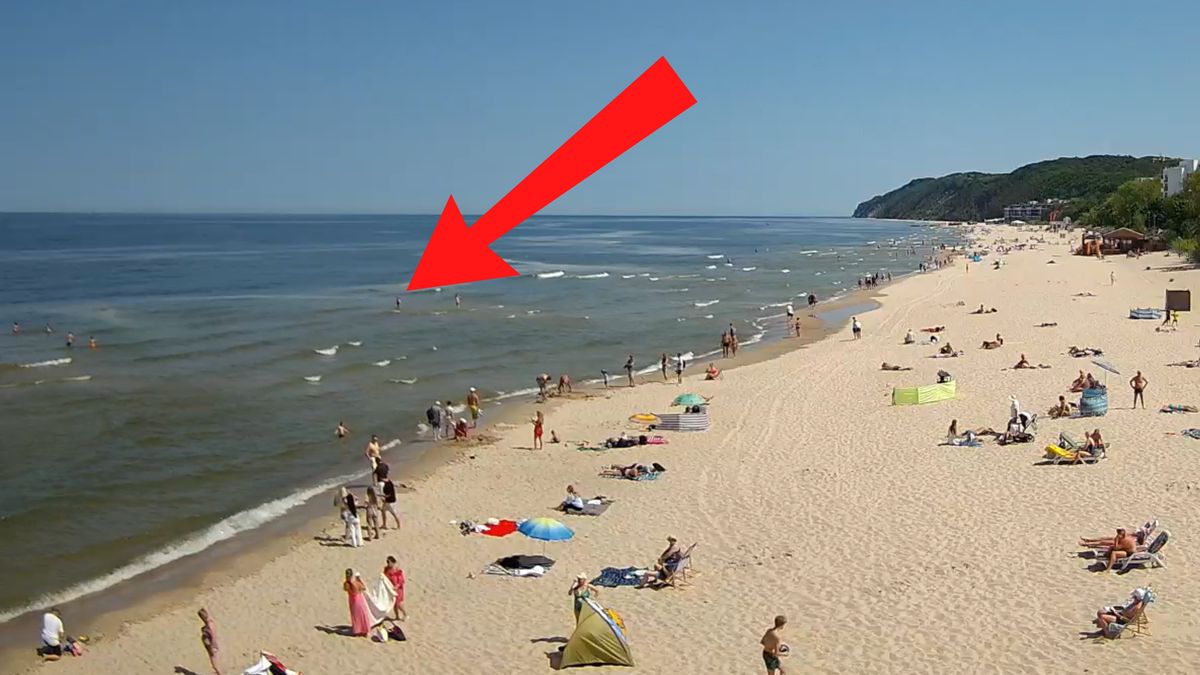 Wtorkowe ujęcie z plaży w Międzyzdrojach.