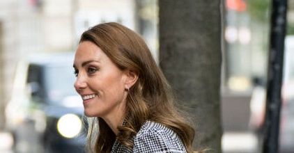 Księżna Kate w sukience z Zary. Tę stylizację już widzieliśmy!