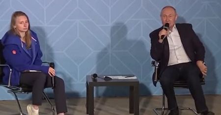 Putin znowu to zrobił. Zobaczcie, co się działo z jego nogami
