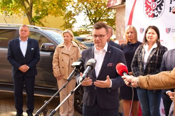 Były starosta z KO sfałszował maturę. Sprawa umorzona