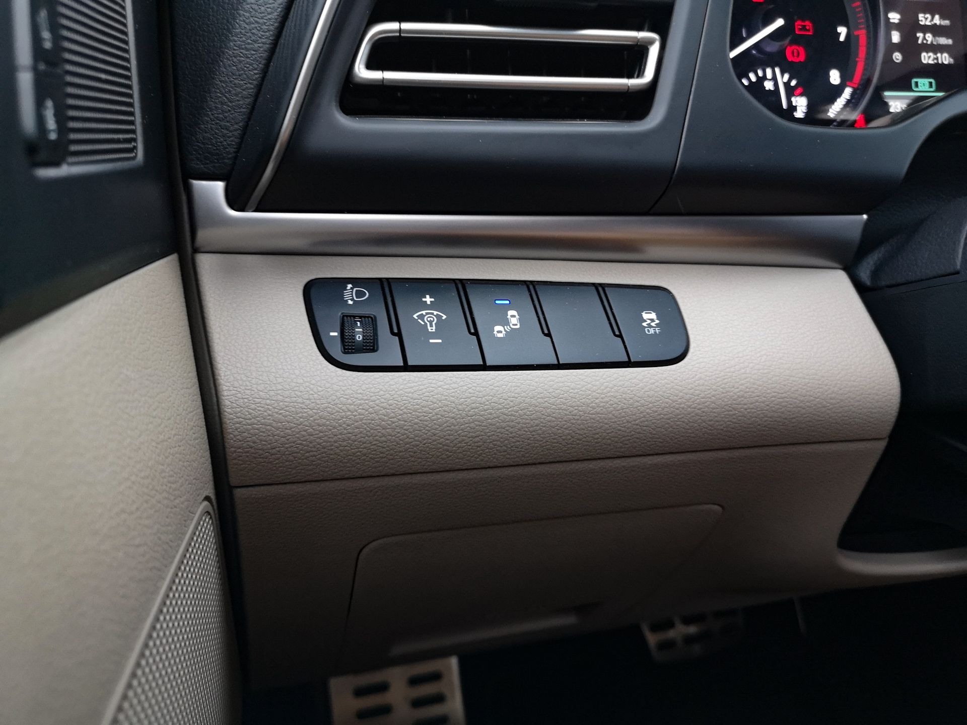 Hyundai Elantra: Hyundai SmartSense, Android Auto i kamera cofania 25
