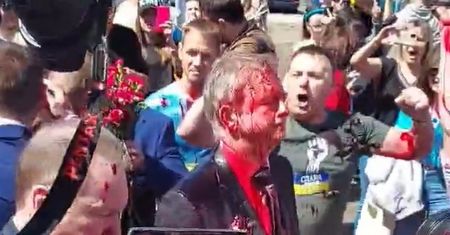 Zdjęcia z Warszawy obiegły świat. Tak powitano rosyjskiego ambasadora