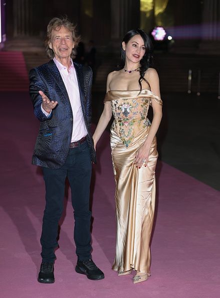 Mick Jagger na gali z młodszą o 44 lata narzeczoną