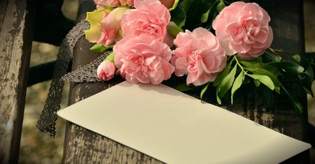 Życzenia imieninowe. 22 maja - imieniny Heleny. Jakie życzenia złożyć? Piękne wierszyki