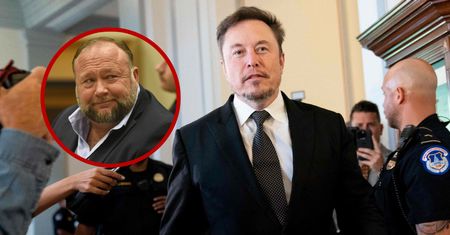 Negował Buczę i ofiary strzelaniny w amerykańskiej szkole. Elon Musk przywraca kontrowersyjne konto