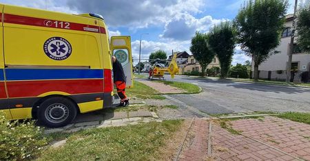 Ciężki stan trzylatka, który wypadł z okna bloku na trzecim piętrze. Ojciec chłopca był pod wpływem środków odurzających