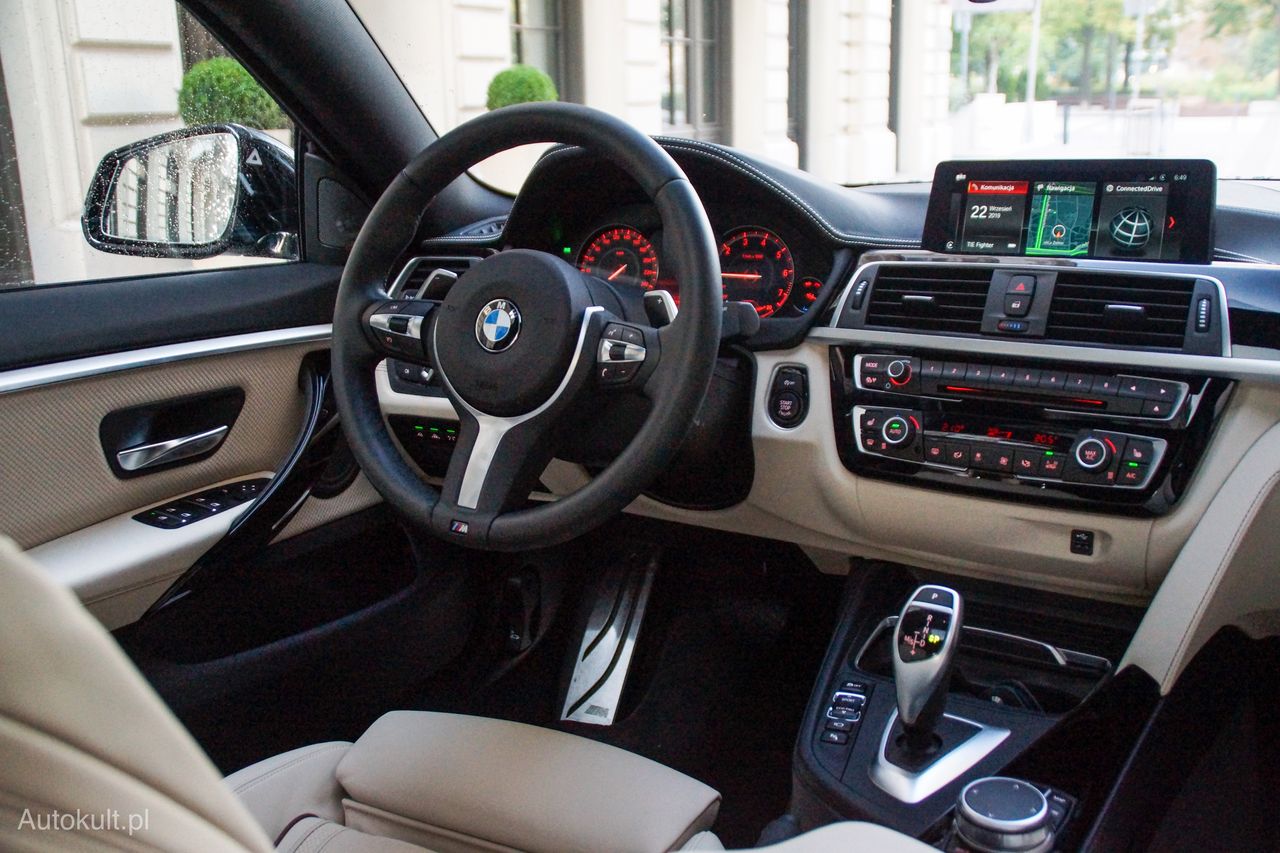 Kokpit BMW Serii 4 wskazuje na wiek auta, ale jest wzorem ergonomii