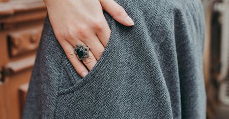 Luźne spodnie damskie na lato - must-have w Twojej letniej garderobie