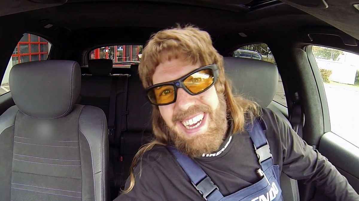 Sebastian Vettel udaje mechanika i straszy klientów 1