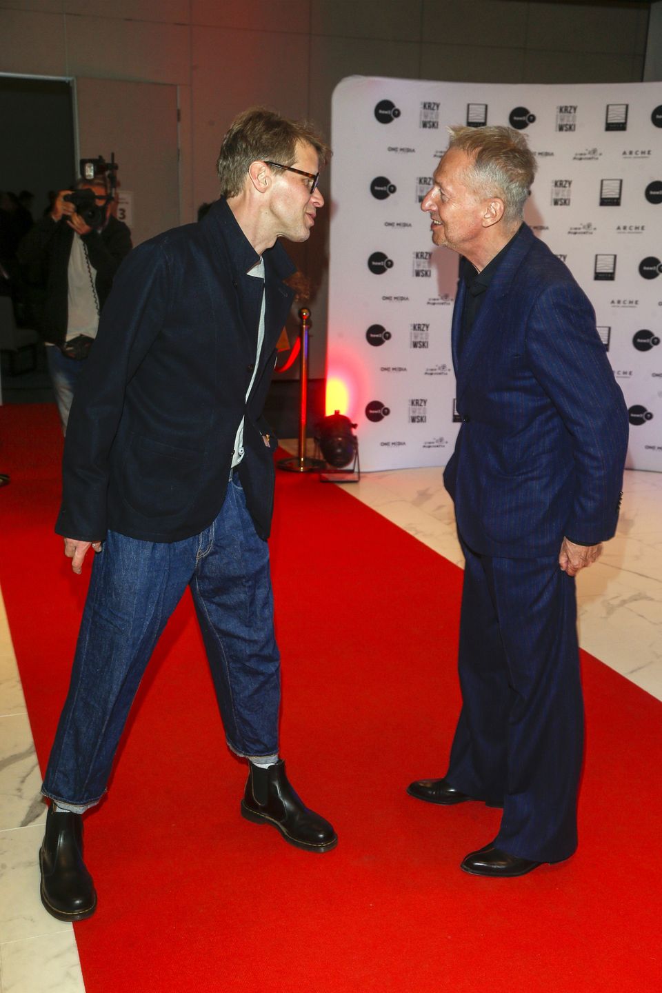 Bogusław Linda rozmawiał z kolegami z branży