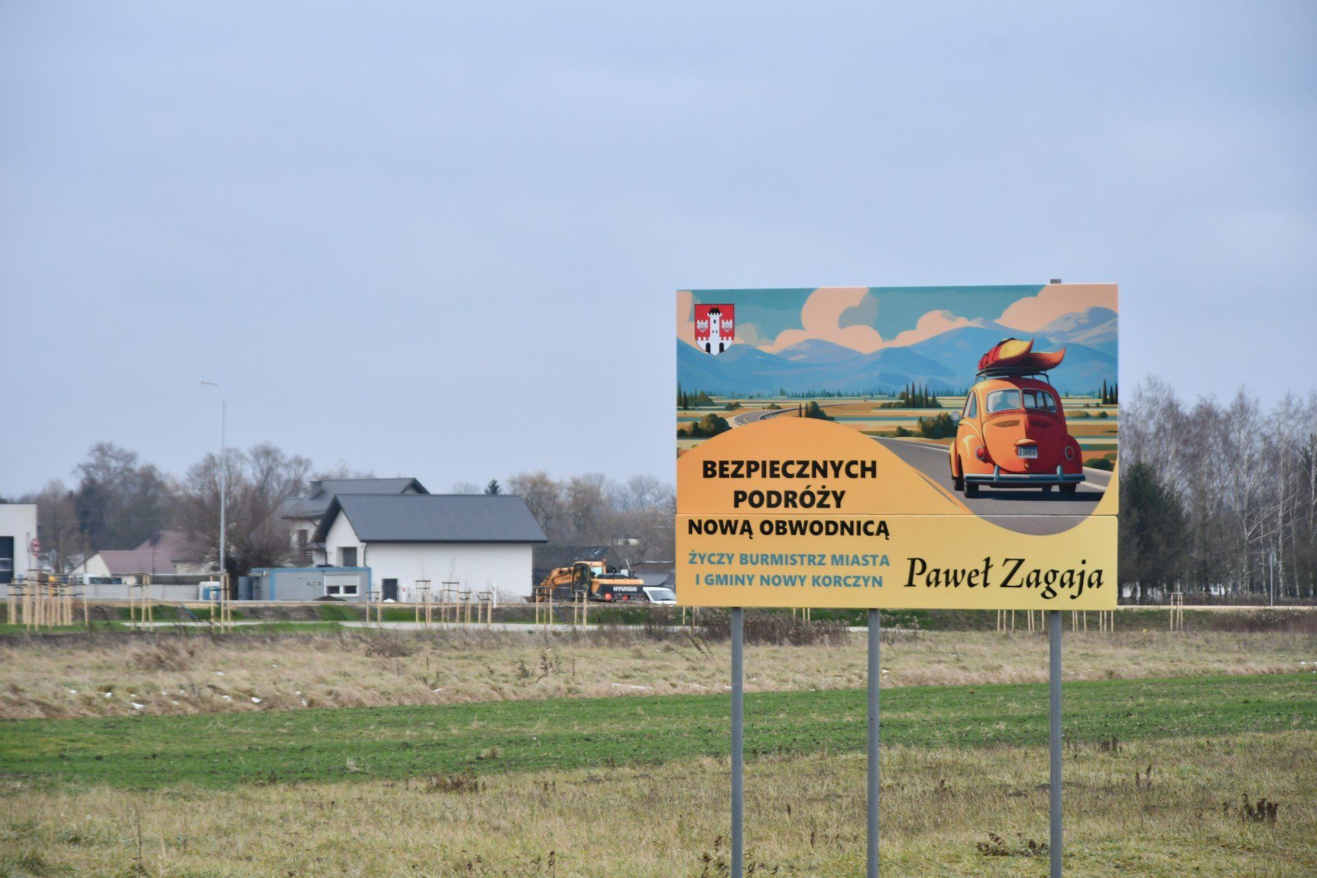 Nowy witacz, który niedawno stanął na drodze wojewódzkiej numer 973 z Buska do Nowego Korczyna. 