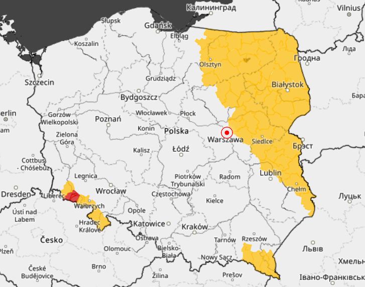 Ostrzeżenia IMGW na wtorek. Na północy i wschodzie kraju dotyczą intensywnych opadów śniegu. Na południu i zachodzie głównie intensywnych opadów śniegu, a także roztopów.